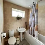 Cosy 4 Bedroom House In Knowle,