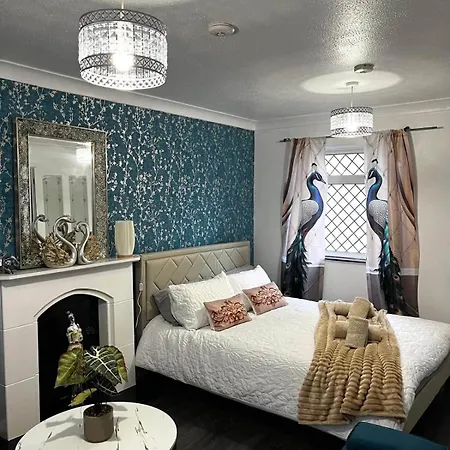 Modern 4 Bed Home,Contractors,Groups,Sleep 8 Bristol