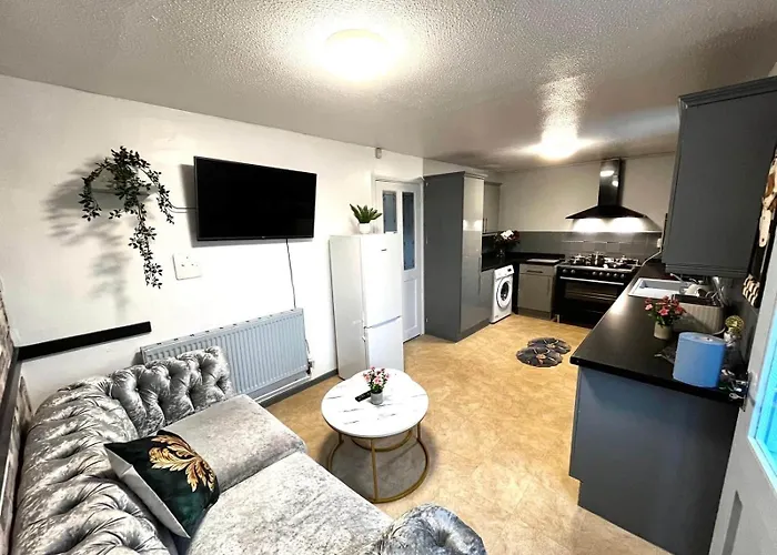 Cosy 4 Bedroom House In Knowle, * Bristol