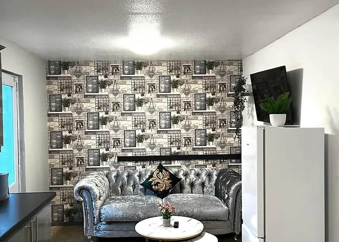 Cosy 4 Bedroom House In Knowle, Bristol