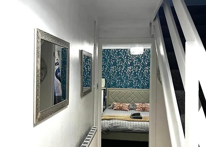 Cosy 4 Bedroom House In Knowle, Holiday home Bristol