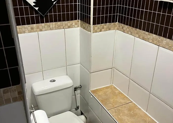 Feriehus Cosy 4 Bedroom House In Knowle,