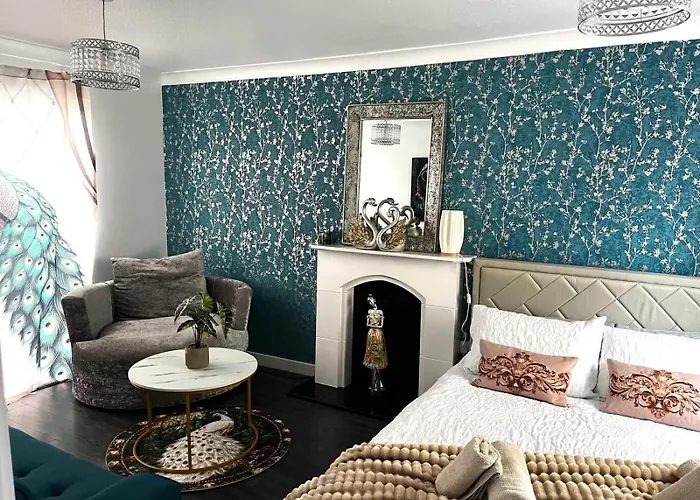 Cosy 4 Bedroom House In Knowle,