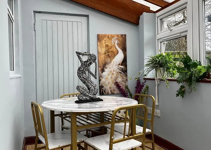 Cosy 4 Bedroom House In Knowle, Bristol