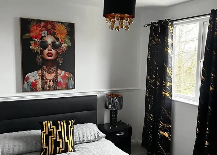 Cosy 4 Bedroom House In Knowle, Holiday home Bristol