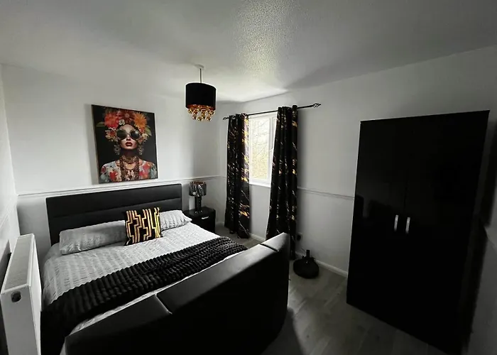 Holiday home Cosy 4 Bedroom House In Knowle,