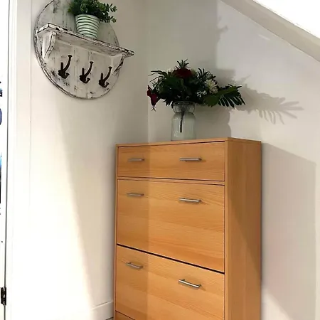 度假居 Cosy 4 Bedroom House In Knowle, 布里斯托